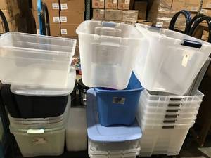 lot 123 image: PLASTIC TOTES
