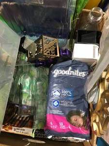 lot 111 image: BOX ASSORTED HOME GOODSCRAFTS