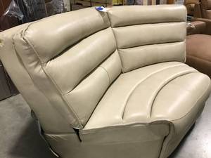 CORNER PIECE FOR SECTIONAL COUCH
