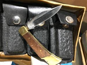 lot 107 image: FOLD UP POCKET KNIVES