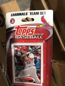 lot 105 image: BASEBALL CARDS
