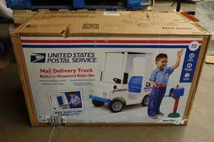 lot 9 image: Kid Trax US Postal Service Battery Powered Mail Delivery Truck Ride-On Toy for Ages 3-5
