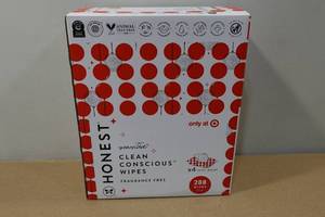 lot 32 image: Honest Fragrance Free Wipes - 288 Count