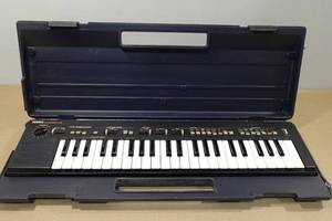 lot 108 image: Yamaha PortaSound PS-400 Keyboard