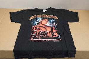 lot 128 image: The Rock Layin the Smack Down T-Shirt - Large