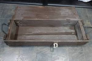 lot 197 image: Large Wooden Storage Box