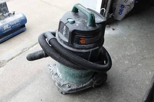 lot 60 image: Master Force 8 Gallon WetDry HEPA Filter Vac