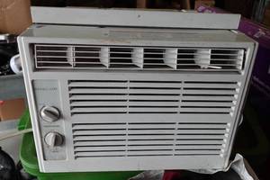 lot 64 image: Denali Aire Window AC Unit