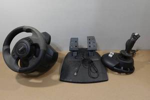 lot 69 image: Microsoft Sidewinder Force Gaming Controllers
