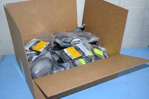 lot 55 image: 20 Pounds lbs of NEW Individually Packaged Professional Audio Video Cables