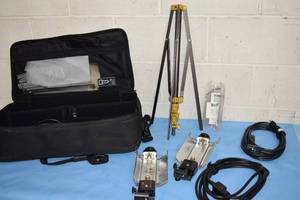 lot 53 image: Lowel Professional Photography Light  Lighting Kit System with Storage Travel Case