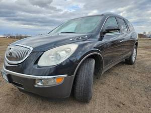 lot 10 image: 2011 Buick Enclave