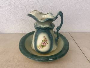 lot 1 image: Pitcher & Bowl