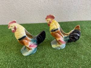 lot 61 image: Royal Copley Roosters