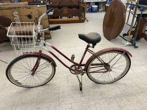 lot 78 image: Murray Westport Bicycle
