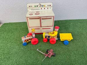 lot 103 image: Vintage Fisher Price & Other Toys