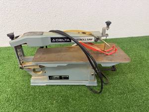 lot 114 image: Delta 15 Scroll Saw