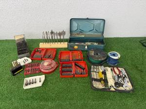 lot 117 image: Tools