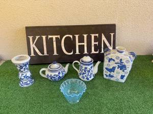 lot 144 image: Home Decor