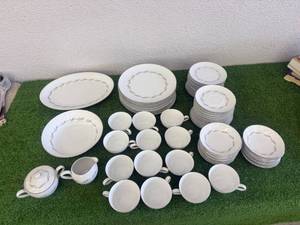 lot 145 image: Style House Largo Fine China