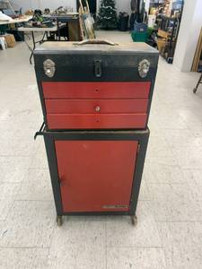 lot 173 image: Tool Cabinet & Tools