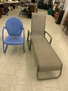 lot 174 image: Outdoor Chairs