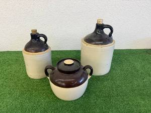 lot 186 image: Jugs