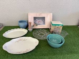 lot 205 image: Mixed Lot KitchenDisplay Items