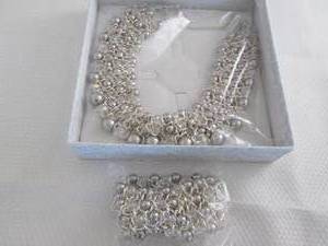 lot 3 image: Skyline Collection Necklace & Brace...