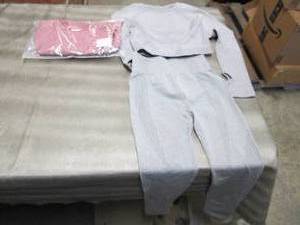 lot 51 image: 2 Ladies Small GymWolf Yoga Sets NW...
