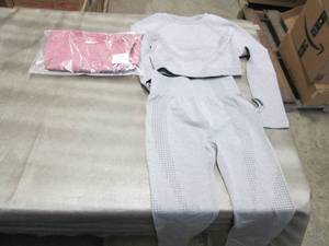 lot 54 image: 2 Ladies Small GymWolf Yoga Sets NW...