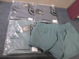 lot 56 image: 4 pr GymWolf Medium Womens Shorts ...