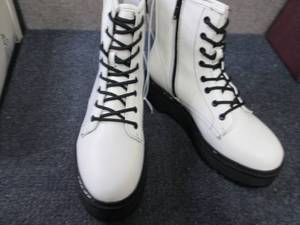 lot 85 image: Case of 6 pr A New Day Erin Boots S...