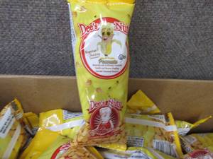 lot 190 image: 90 - 1.75 oz Dees Nuts Nanner Pudd...