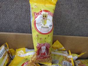 lot 191 image: 90 - 1.75 oz Dees Nuts Nanner Pudd...