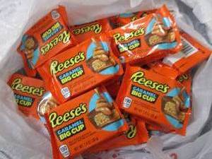 lot 218 image: 12- 1.4 oz Reeses Caramel Big Cups...