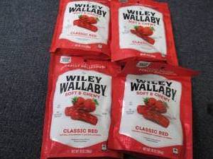 lot 262 image: 4- 10 oz Wiley Wallaby Classic Red ...