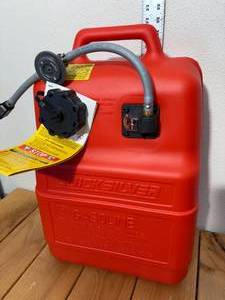 lot 33-C2025 image: New 6.6 Gallon (25 L) Gasoline Tank Longer, Flat Style