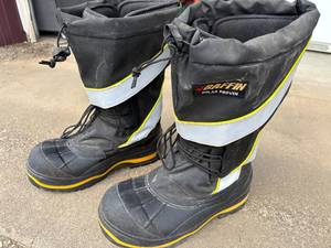 lot 77-C2025 image: Authentic Baffin Derrick Pola-INP02 (Safety Toe & Plate) Polar Proven Boots Size Unisex Mens 9 or Womens 11 - Clean, Worn Only a Few Times