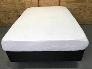 lot 43 image: Zinus Full Sized Memory Foam Mattress and Full Sized Metal Platform