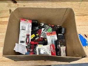 lot 160 image: Essential Tools Starter Box