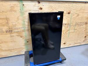 lot 161 image: Avanti 3.2 Cubic Feet Compact Refrigerator, Black