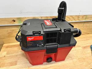 lot 163 image: M18 FUEL 9 Gal. Cordless DUAL-BATTERY WetDry Shop Vacuum (Tool Only)
