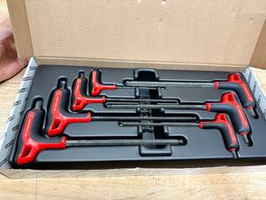 lot 176 image: FACOM MOD.84TZSA - Set of 7 &quotT" spherical head hexagon hex keys 04242515
