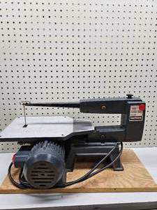 lot 16 image: CRAFTSMAN 16 DIRECT DRIVE SCROOL SAW SEARS