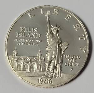 lot 39 image: 1986-S Ellis Island Silver Dollar Commemorative Coin
