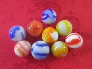 lot 5 image: (FS) 9 Vintage Peltier Rainbo Marbl...