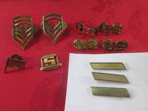 lot 25 image: (FS) 11 Old USA Military Uniform Pi...