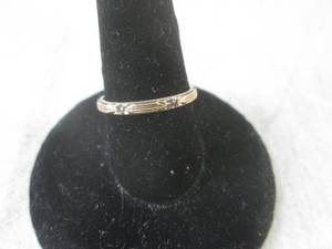 lot 27 image: (CNTR) 14K Gold Ring Size 6 - 1.20 ...