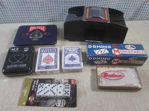 lot 43 image: (CS) Automatic Card Shuffler, Playi...